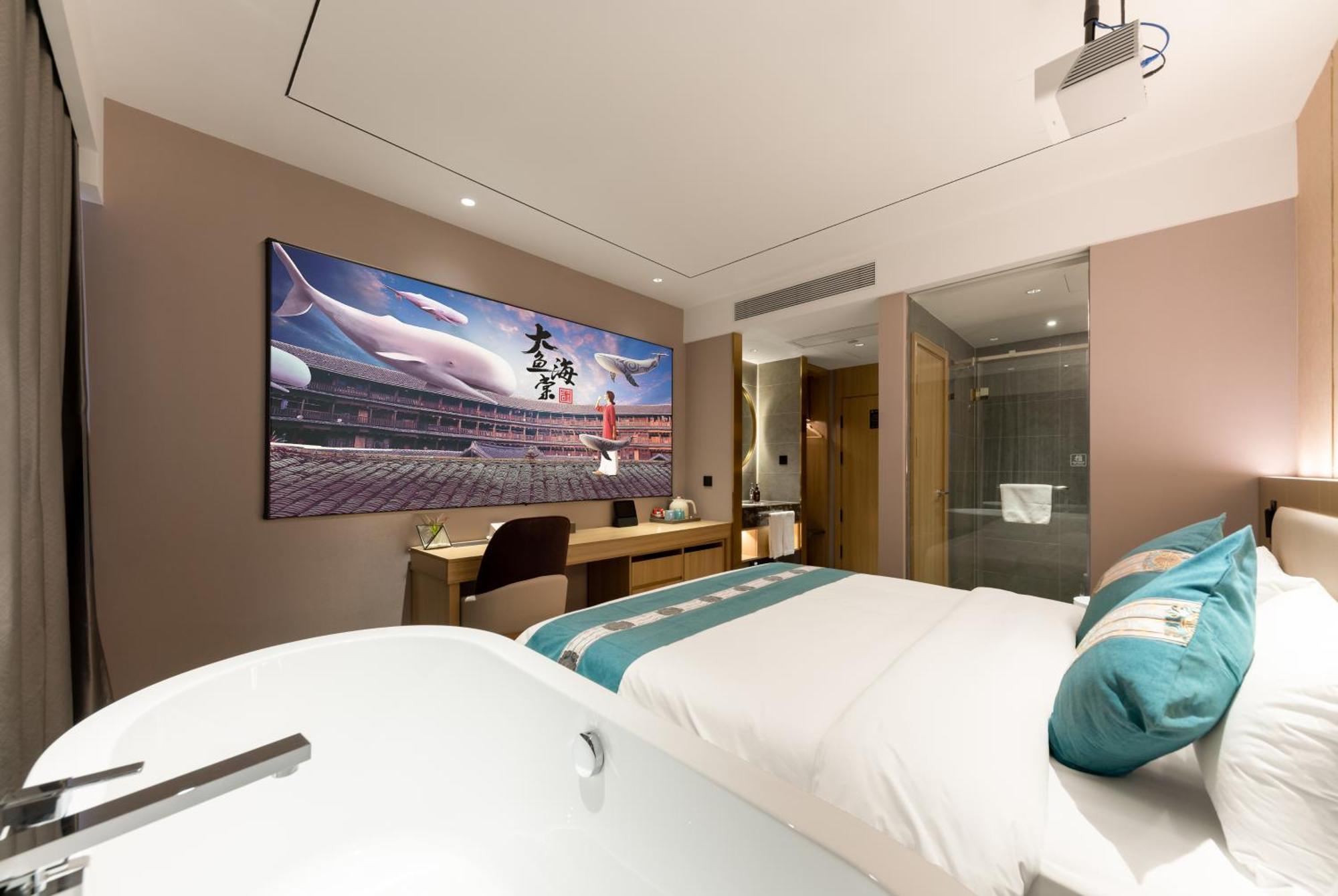 East Sacred Hotel--Very Near Beijing Tiananmen Square ,The Forbidden City,The Temple Of Heaven ,3 Minutes' Walk To Wangfujing Subway ,Located In The Center Of Beijing, Many Shopping Malls Around,Newly Renovated Hotel-Able To Receive Foreign Guests Εξωτερικό φωτογραφία A room at the hotel